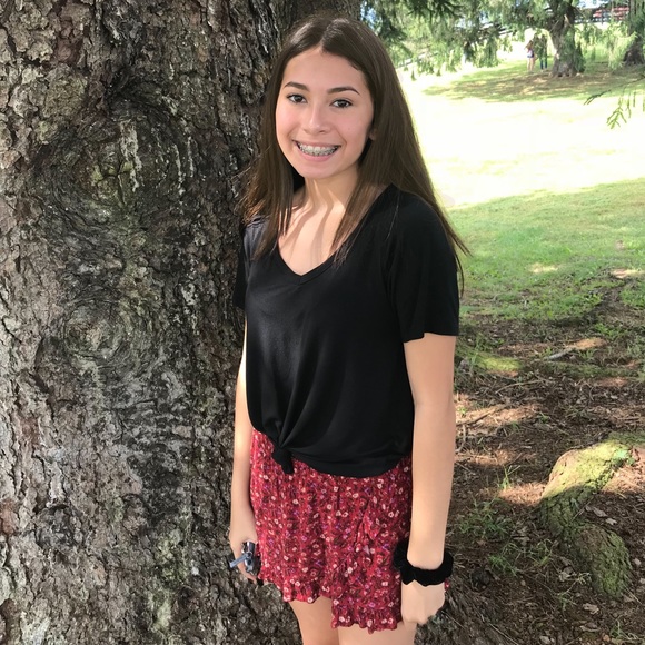 Meet your Posher, Jennifer - Picture 1 of 1